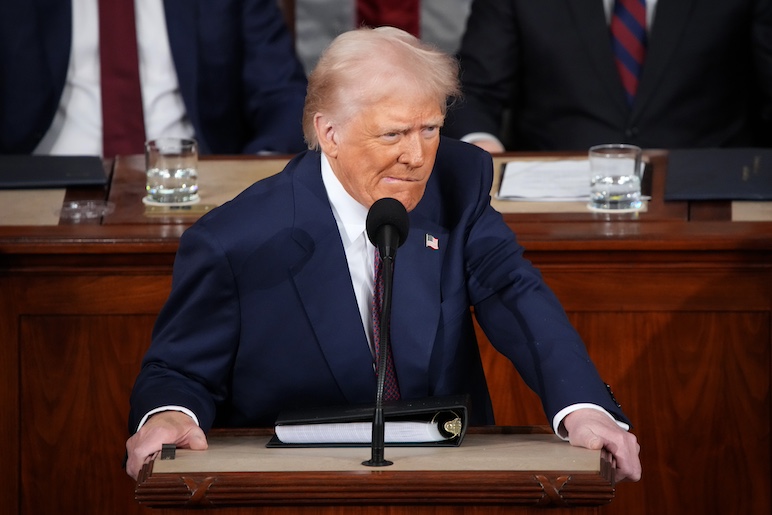 Tarifs: Trump fait à nouveau volte-face pour le Canada et le Mexique