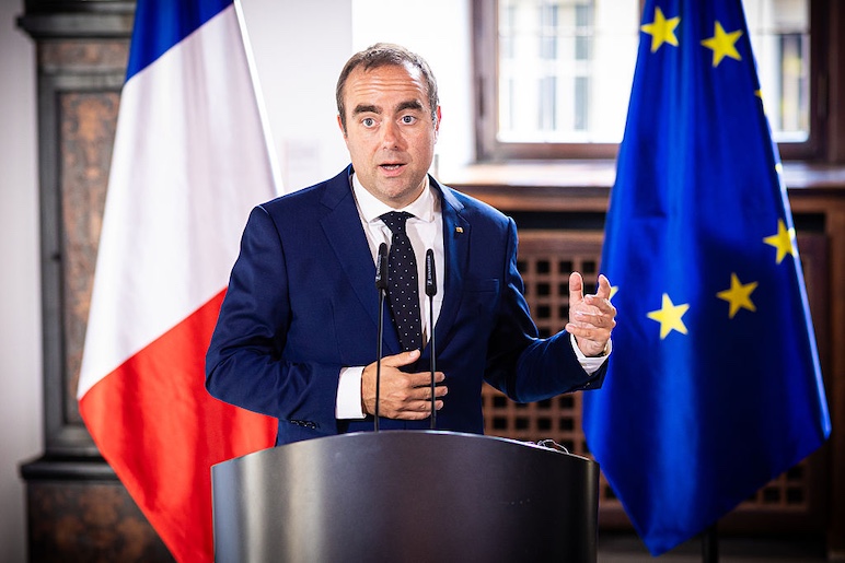 France: Macron nomme Sébastien Lecornu comme premier ministre - Les ...