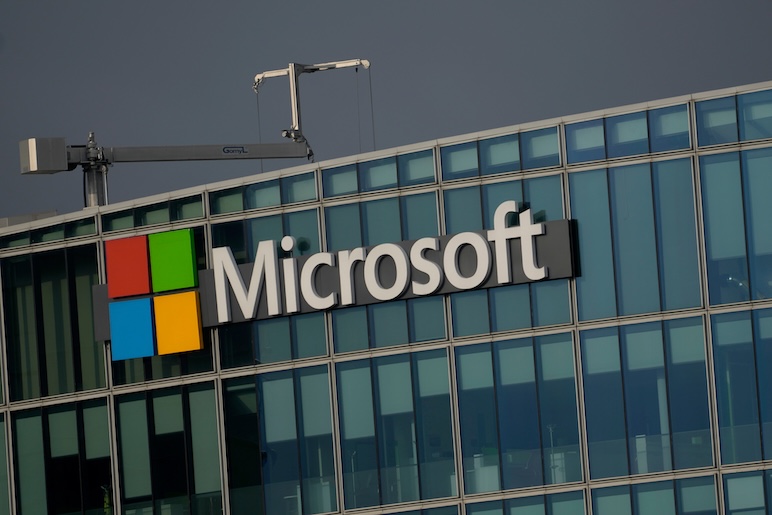 Microsoft mise gros sur l’IA et ouvre la porte au départ de 60 000 salariés