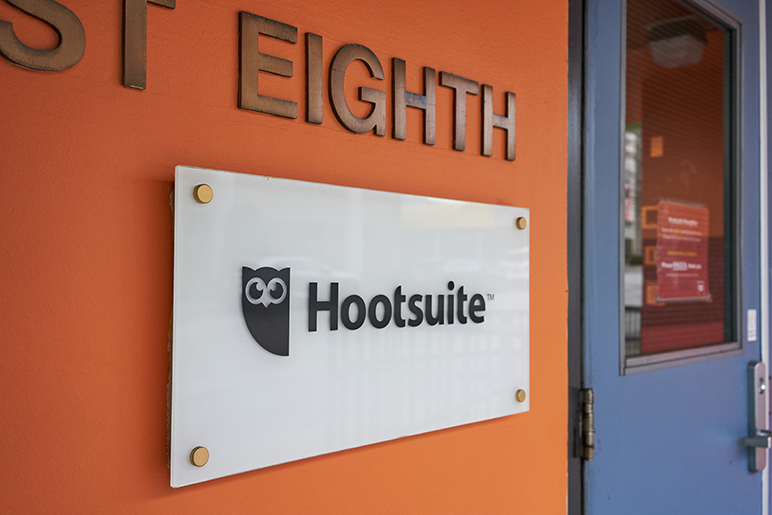 Les rênes de Hootsuite reprises par son fondateur après des critiques liées à l’ICE
