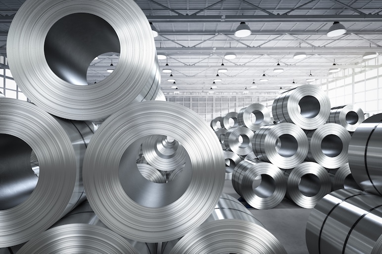 Aluminium: comment l’industrie fait face au «plus haut niveau de risque de son histoire»?