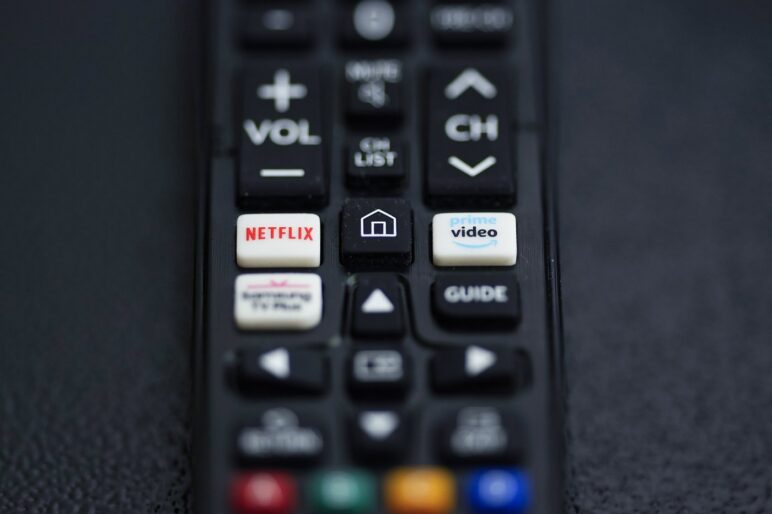 Diffusion en continu: le CRTC poursuit le processus sur les règles sur le contenu canadien
