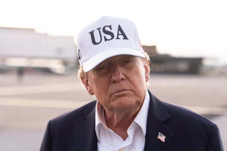 Donald Trump interdit une nouvelle fois des médias à la Maison-Blanche, dont CNN