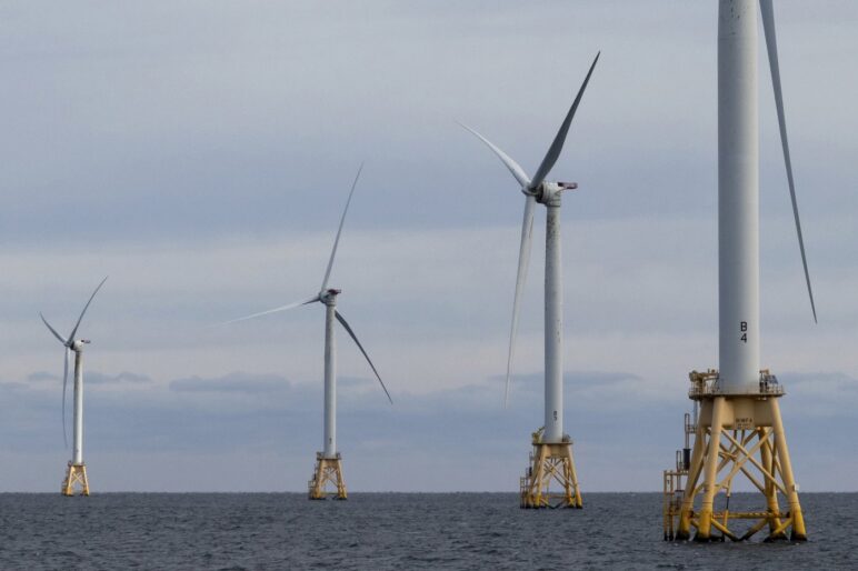Ottawa investira 100M$ pour un projet éolien marin en Nouvelle-Écosse